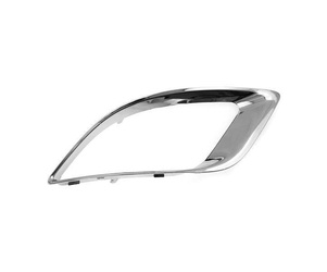 Ramka atrapy zderzaka strona prawa