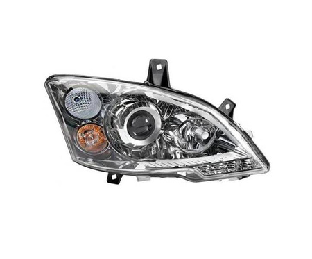 Lampa przednia strona prawa