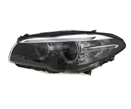 Lampa przednia strona lewa