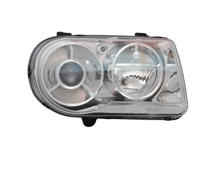 Lampa przednia strona lewa