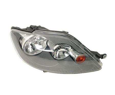 Lampa przednia strona prawa