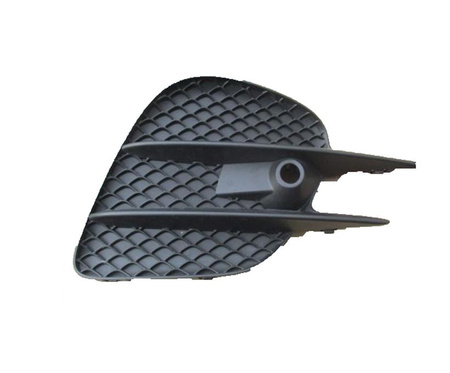 Grill zderzaka strona prawa