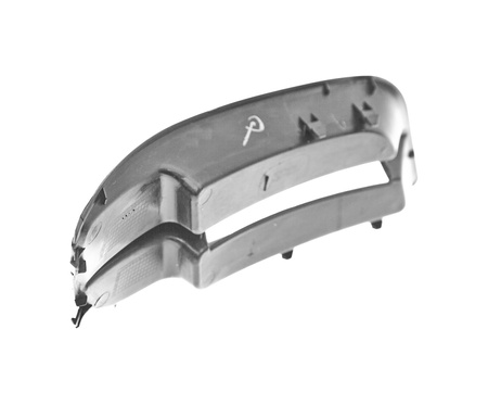 Grill zderzaka strona lewa