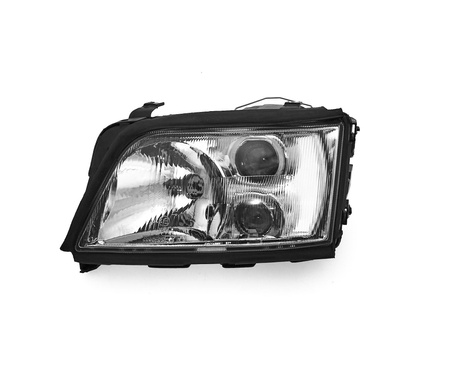 Lampa przednia strona lewa