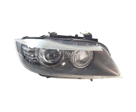 Lampa przednia strona prawa