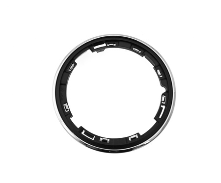 Mocowanie emblematu przedniej atrapy