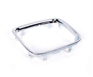 Chrom na atrapie strona prawa