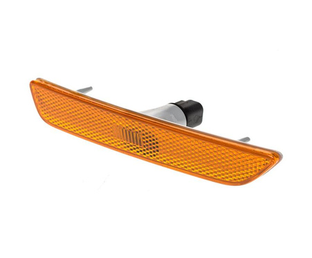 Kierunkowskaz w zderzak strona prawa