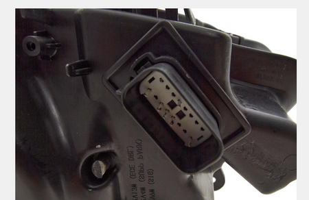 Lampa przednia LED strona prawa