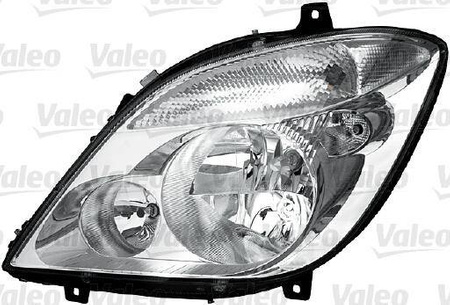 Lampa przednia strona lewa